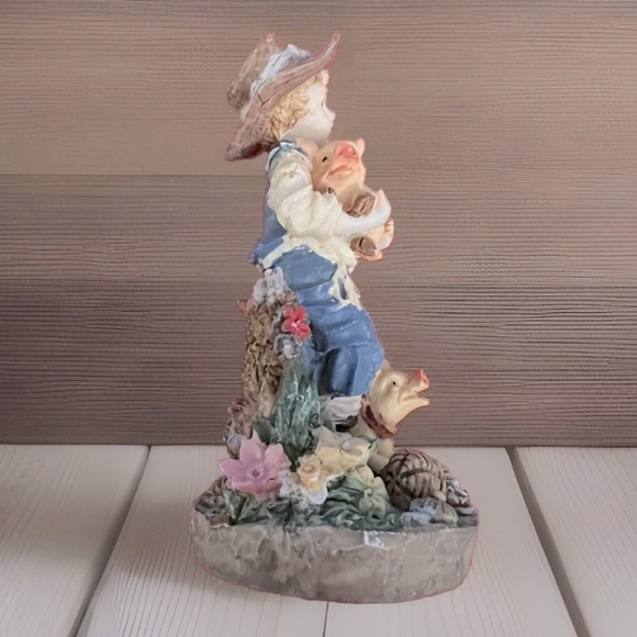 MVP DESIGNS COMMERCE POLY CHILD - RESIN FIGURINE BOY WITH PIGS - Picture 4 of 5